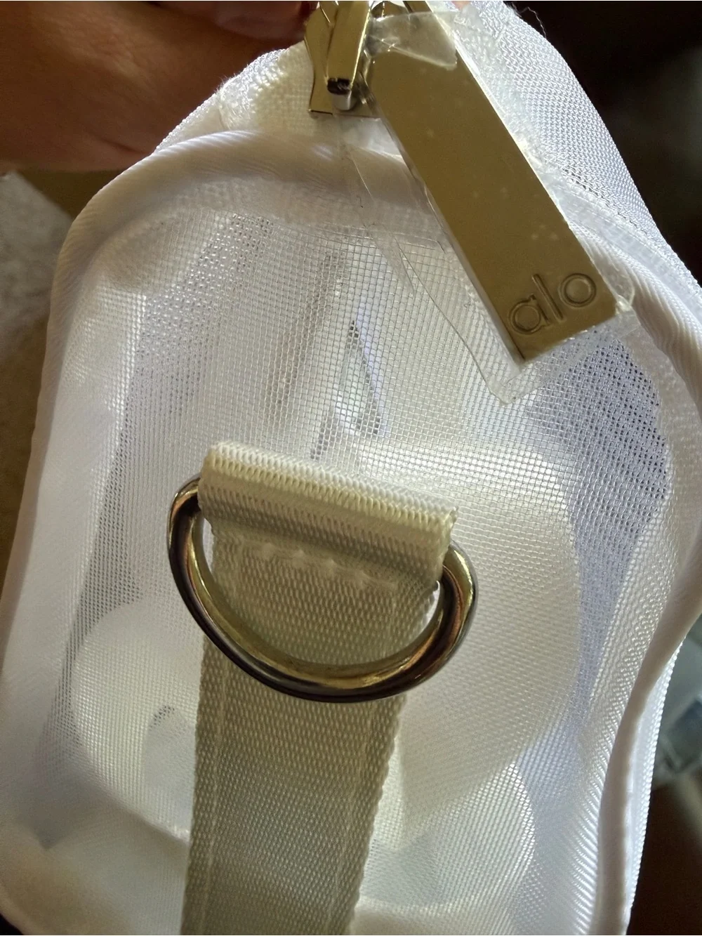 ALO Yoga Clear Mini Duffle Bag - White Trim crossbody strap new - Picture 4 of 6